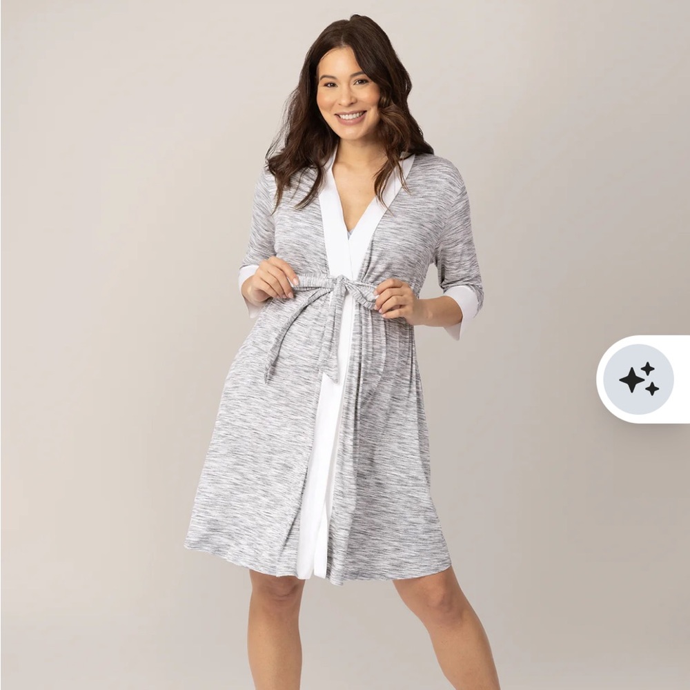 Kindred Bravely Heathered Gray and White Robe
